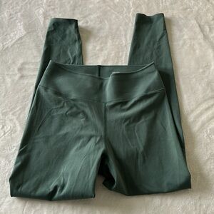 Uniqlo Green Leggings High-Waisted Slim Fit